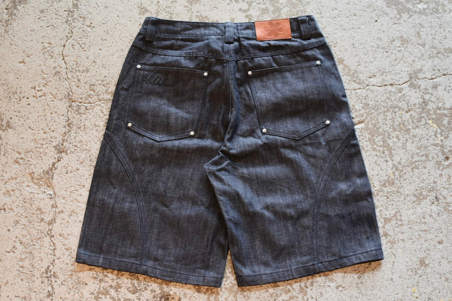 "vlaire" raw denim shorts